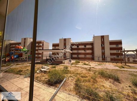 Taşan Gayrimenkul'den Altıağaç Tokide Satılık 2+1 Devirli Daire