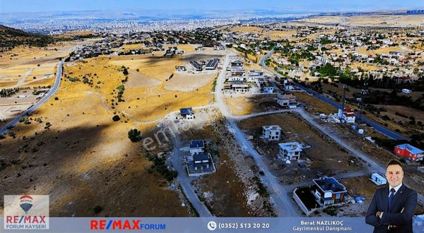 Reşadiye Gülistan Evleri Yanı 580 M² Temiz Villa Parseli