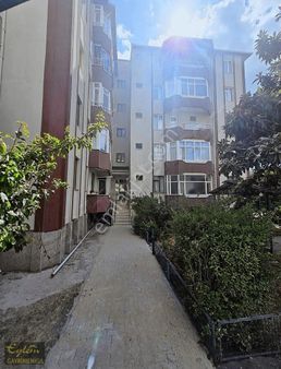 Altınova'da 3+1 Satılık Site İçerisinde Fırsat Daire