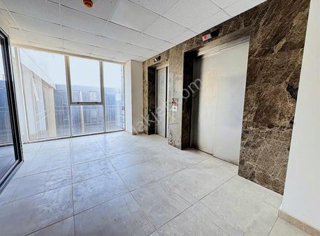 Konak Halkapınar Metro Yakını Satılık 1+0 Ofis