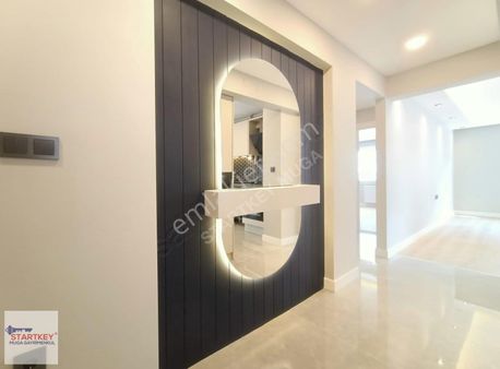 Karşıyaka Bostanlıda Satılık 3+1 Daire Asansörlü Sahile Yakın