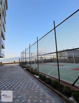 Turgutlu Yağız Efe Sitesinde 173 M2 3+1 Satılık Daire