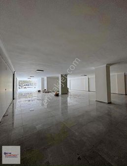 Turgutlu Yedieylül Mah 600 M2 Batarlı Kiralık Dükkan