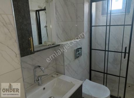 Yakacık Meydanda Satılık 3+1 Daire