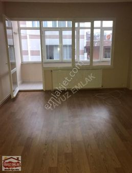 Bağcılarda Geniş Temiz Full Aydınlık Kombili 3+1 Temiz Daire