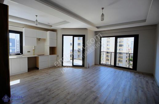 +++idol'den Mezitli Kültür Merkezi Civarı Her Kat Tek Daire 3+1