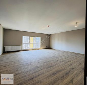 Beylikdüzü Metrobüse Yakın 2+1 Satılık Daire