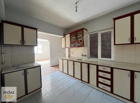 Ilıca Caddesinde 3+1 Satılık Daire