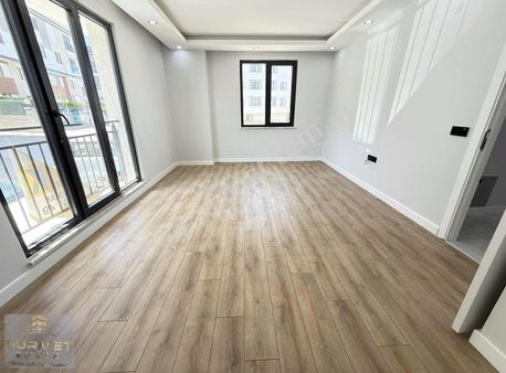 Bağlarbaşı Mah. Tuzla Cad. Yakını 3+1 150m²
