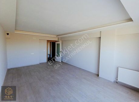 29 Ekim Mahallesi Cadde Üzeri 3+1 Ara Kat İskanlı Daireler