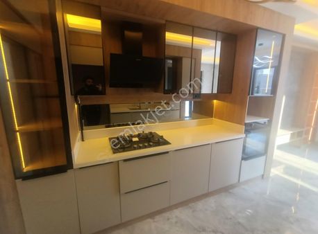 Buğra Emlaktan Susuzda Sıfır Binada Yüksek Giriş Lüxxx 4+1