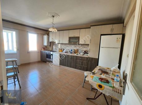 İhsaniye Mah Kapalı Pazara Yakın Konumda Satılık 3+1 Daire