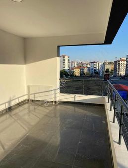 Sıfır Bina 4+1 Kiralık Otopark Ebebeyn Banyolu Cadde Üzeri