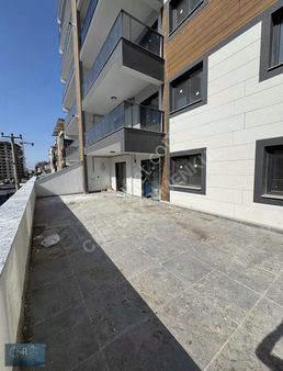 Menemen Uğurmumcu Mh Teraslı 2+1 Kapalı Mutfak