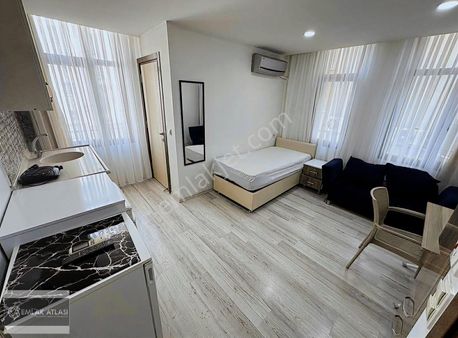 Nezih Stüdyo 1+0 Barajyolu Cadde Üzeri Çamşr Makinalı