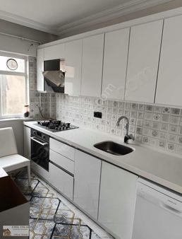 Sefaköy İnönü Mahallesi Satılık 3 + 1 Site İçi