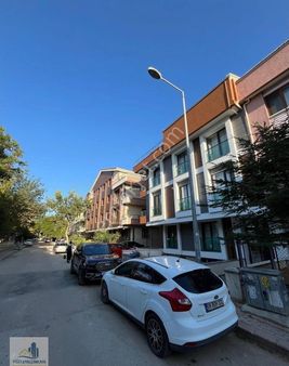 Yiğit & Yalçınkaya’dan Gazi Mahallesinde Orta Kat 1+1 Eşyalı Asansörlü Daire