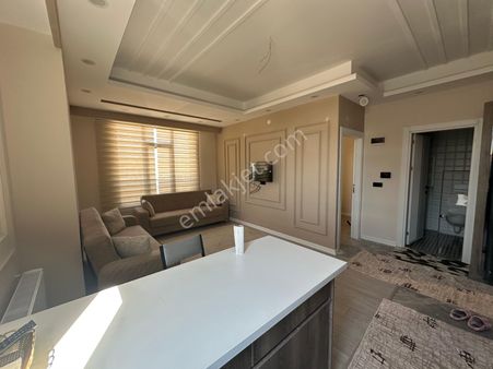 2.35 Metrede Acil Emlaktan Full Eşyalı Sıfır 1+1 Kiralık Daire