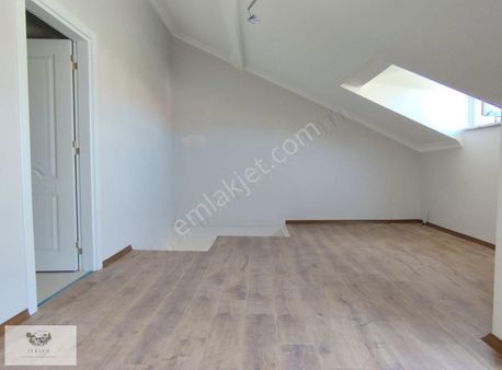 Bahçelievler 5+1 150m² Dubleks