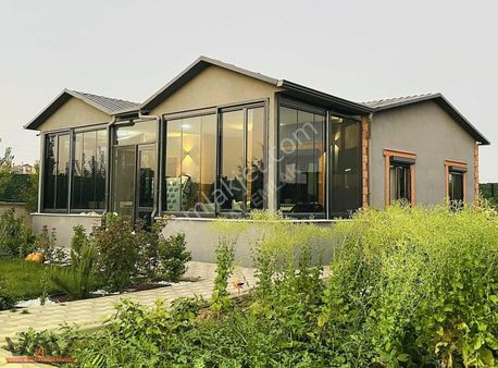 Saraçoğlu'nda Satılık Bahçeli Müstakil Ruhsatlı Ev