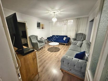 Örnek Cadde Üzerinde Merkezi Konumda Bakımlı 2+1 Satılık Daire