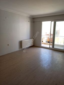 Menemen Kasımpaşa Mahallesinde Satılık 3+1 Ara Kat Daire