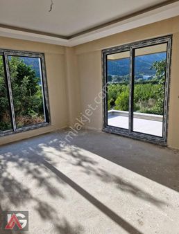 Finike İskele Mah. 2+1 Ayrı Mutfak Satılıktır.