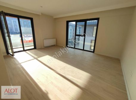 Kirazlıtepe Toki Caddede Satılık En Üst Kat 3+1