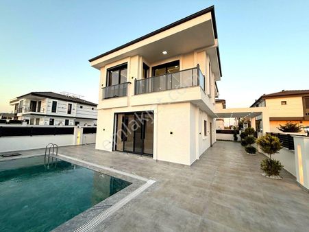 Didim'de Satılık Tam Müstakil 4+1 Villa