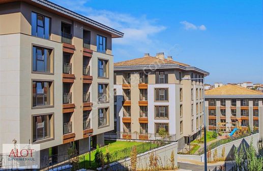 Kirazlıtepe Toki Evlerinde Satılık 3+1 Daire