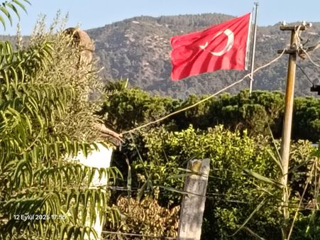 Pirlibey Mahallesinde Satılık Konut İmarlı Köşe Parsel