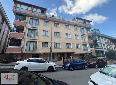 Üsküdar Ferah Mahallesinde Satılık 2+1 Daire