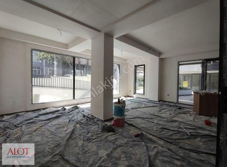 Cadde Üzeri Kiralık Dükkan & Mağaza