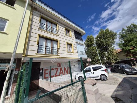 Arel'den Varlık Mh.beypazarı Cd. Yivli Sk.köşe Genç Bina 1 Kat Ön Cephe Kombil 2+1