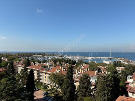 Fenerbahçe Kalamış Deniz Manzaralı Güvenlikli Binada Kiralık