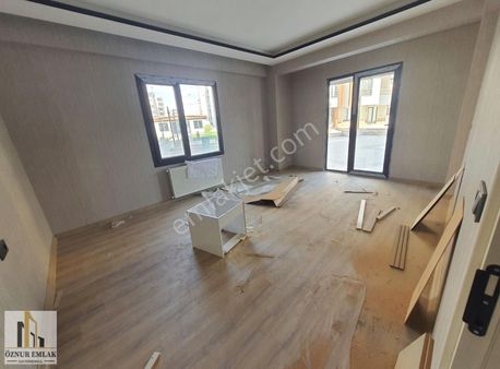 Öznur Emlak'tan Güllübağda Satılık Yüksek Giriş Kat 3+1 Daire