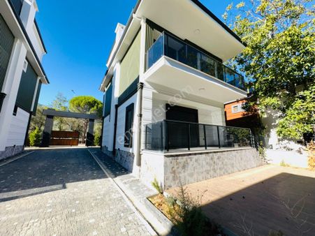 Güre De 3+1 Lüx Satılık Villa
