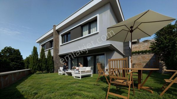 Manisa Karakoca Köyü Ormanın İçinde 3+1 Dublex Villa