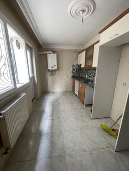 Güvercintepe Mah. 2 + 1 Satılık Merkezi Konumda 90 M2 Daire