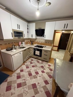 Gül Emlaktan Başak Mah.1.kat 130mt Ful Yapılı Daire
