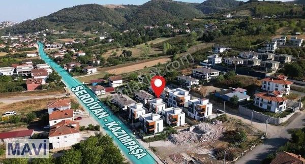 Serdivan' Da 4+1 240m² Müstakil Villa Araç Takasına Uygun!
