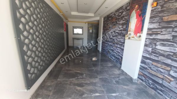 Toroslar Mustafa Kemal De 3+1 Satılık Ara Kat Doğalgaz Kombili