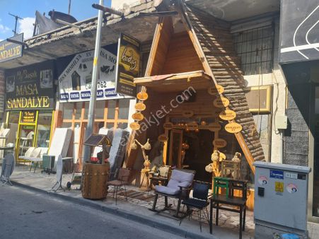 Eski Sanayii 1.caddede Devren Satılık 3 Katlı İşyeri