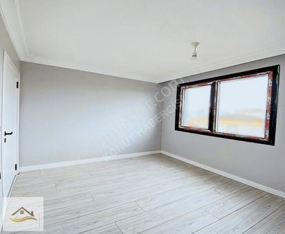 Konut Habercisin'den Yüksek Katlı Cadde Üzerin'de 2+1 Ara Kat !!