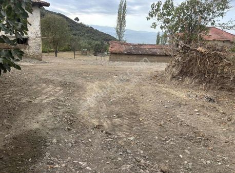 Yukarı Göllüce' De Göl Manzaralı Satılık Arsa