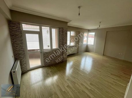 Kepez Emlak'tan Kepezde Koruluk Sitesinde 3+1 Kiralık Daire