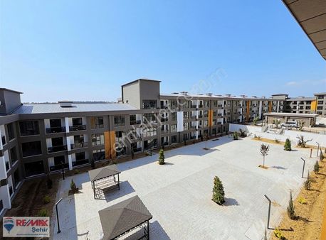 Remax Şehir'den Akyol Lounge Sitesinde Arsa Takaslı Daire