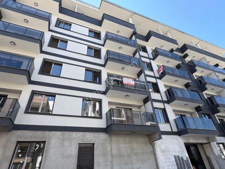 Seyrek'te Geniş Satılık 1+1 Daireler