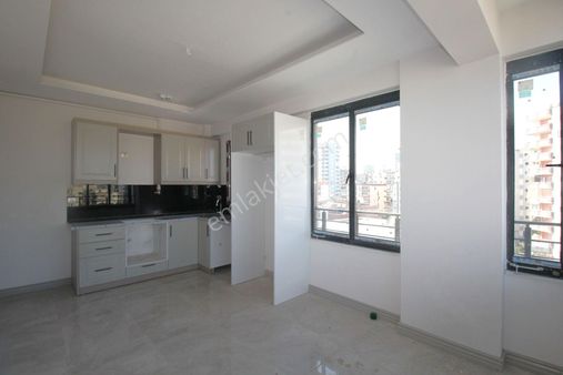 Retro’dan Merkezi Lokasyonda Site İçi Sıfır B.mutfak 2+1