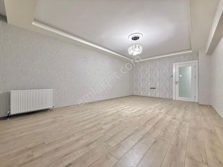 Serdar Emlak Tan Merkez Mahallesin De Full Yapılı Satılık 3+1 Daire